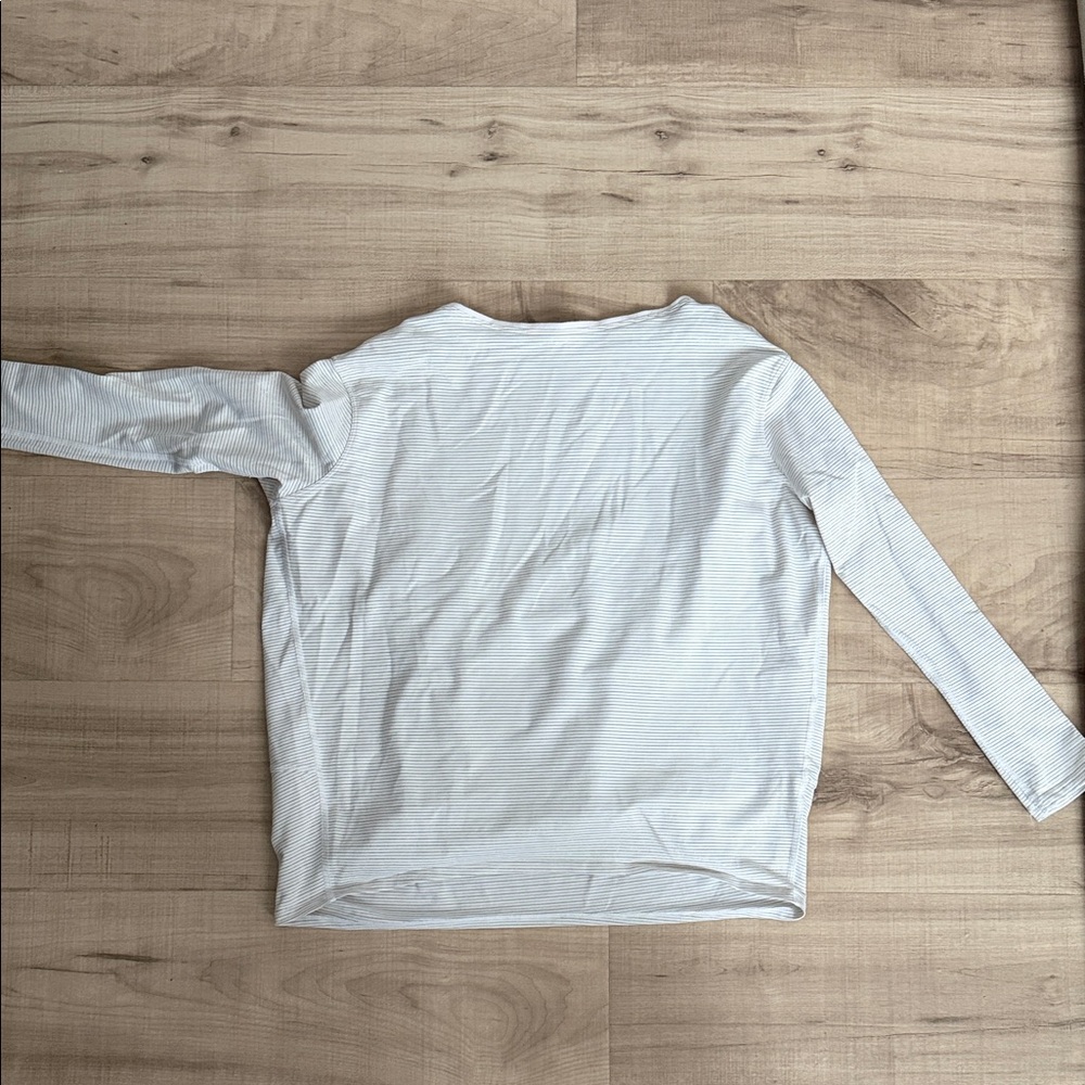 Women’s Lululemon Back in Action White Long sleeve  glitter stripe Top sz 2